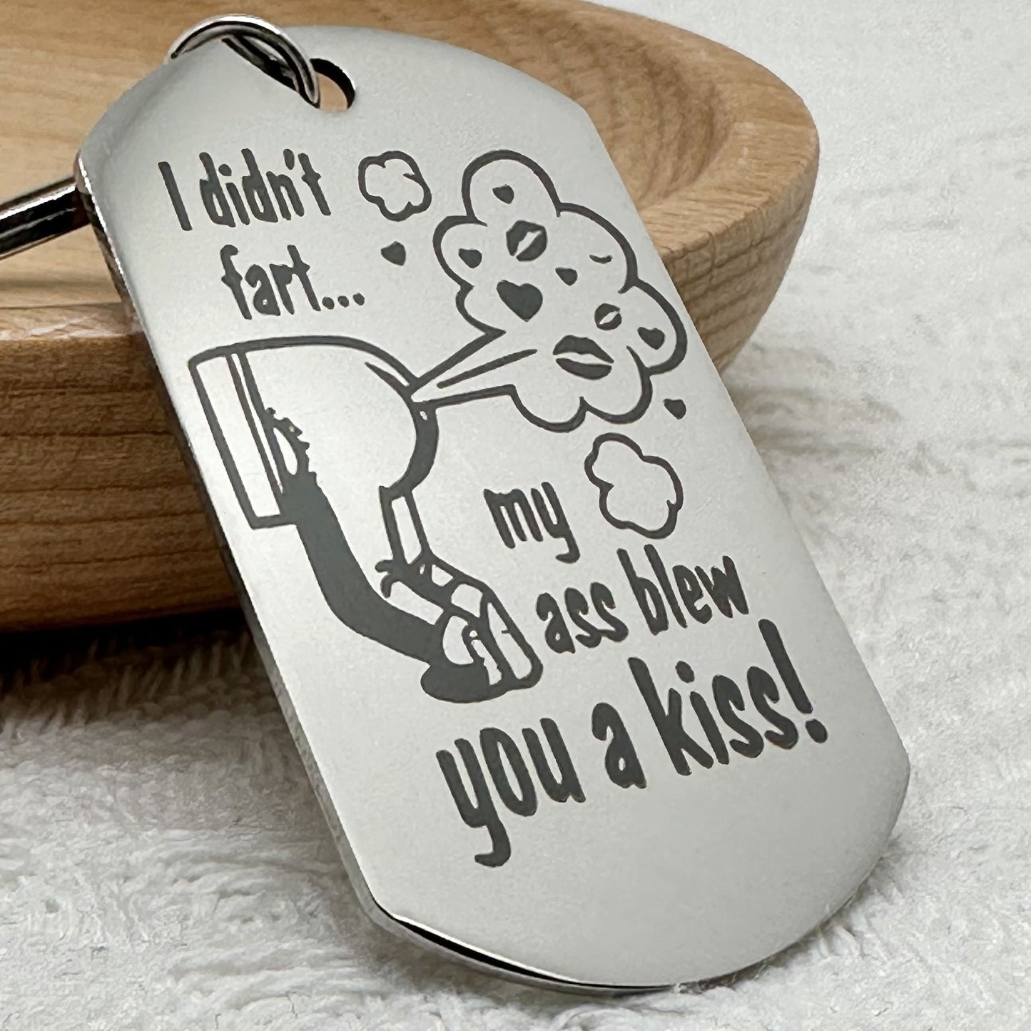 Stainless Steel "I Didn't Fart" Keychain - The Perfect Prank Gift For Friends, Classmates And Colleagues